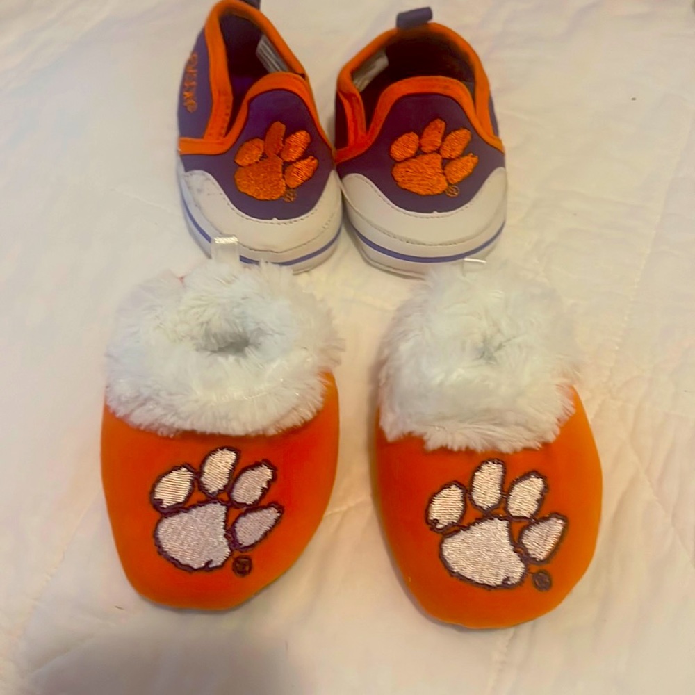 Set of 2 Clemson baby slippers